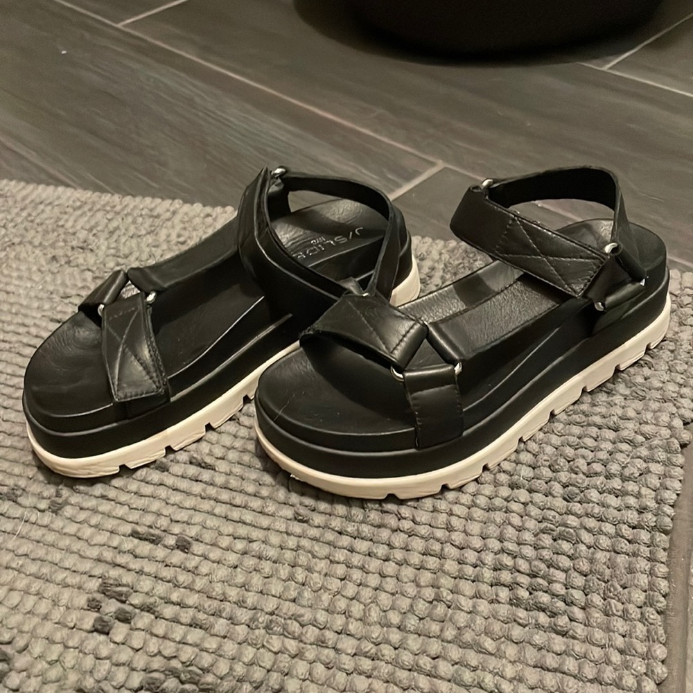 J/Slides Blakely Leather Platform Sandal